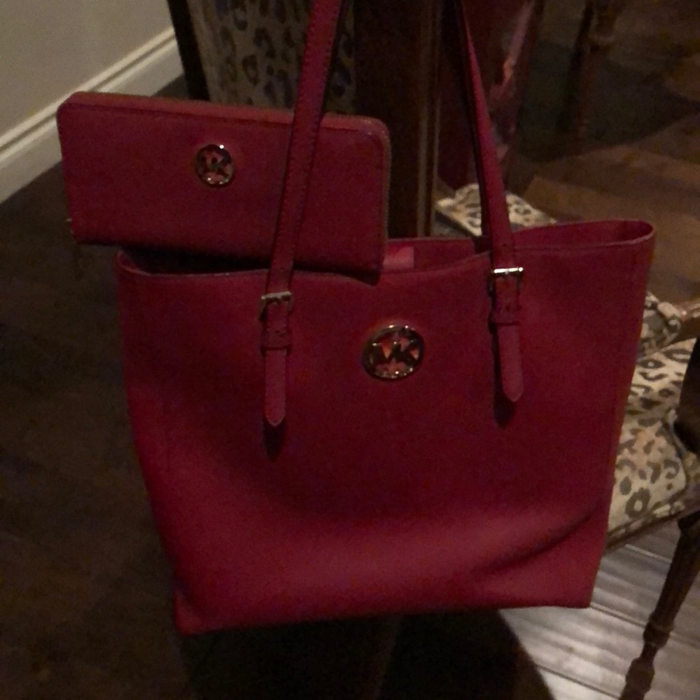Michael Kors Tote bag and matching Wallet set